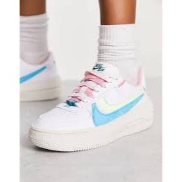 NIKE AIR FORCE AF1 PLATFORM WHITE / BLUE / PINK SNEAKERS DZ5197-100 Women’s 6.5 - Picture 1 of 12